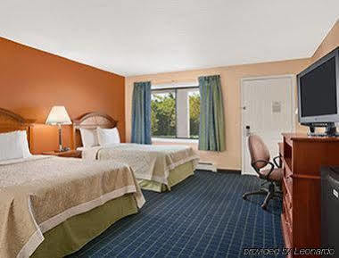 Days Inn By Wyndham Middletown New Hampton Εξωτερικό φωτογραφία