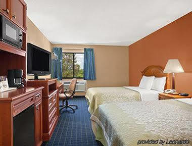 Days Inn By Wyndham Middletown New Hampton Εξωτερικό φωτογραφία