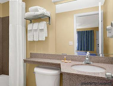 Days Inn By Wyndham Middletown New Hampton Εξωτερικό φωτογραφία